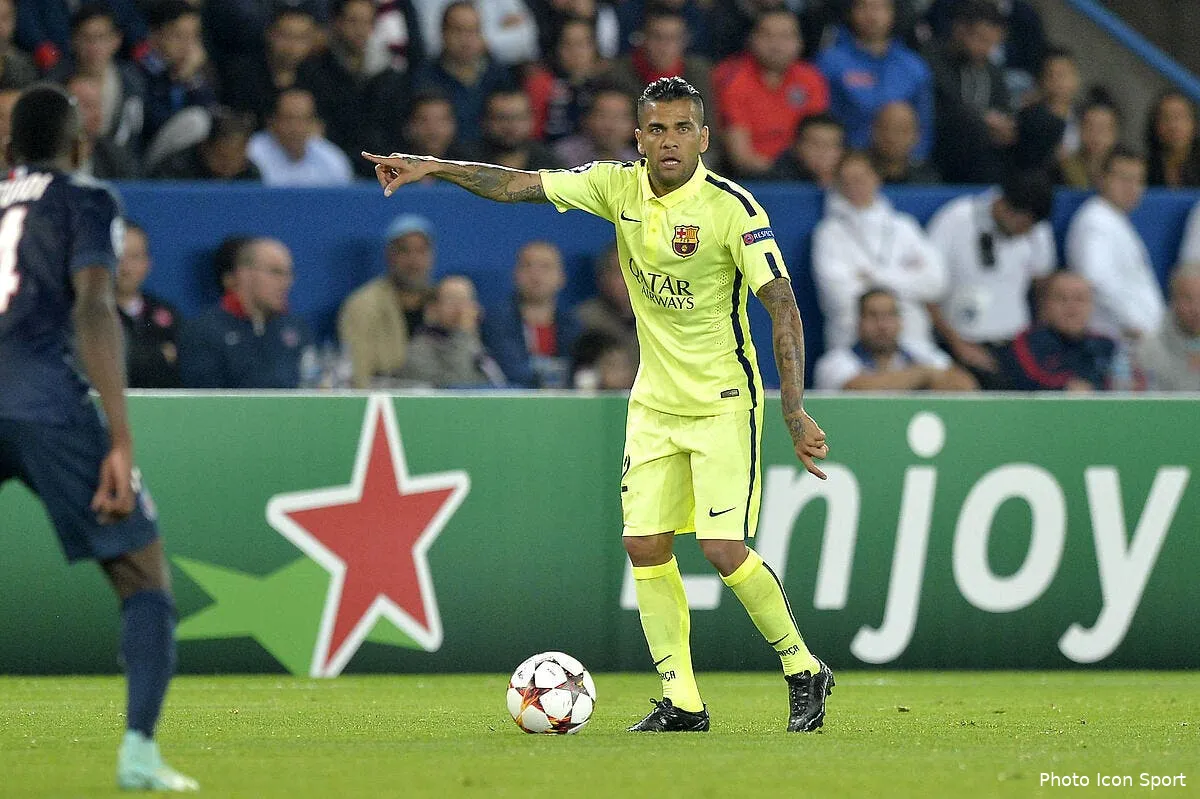 daniel alves au psg c est non et on sait pourquoi iconsport meu 300914 05 10108029