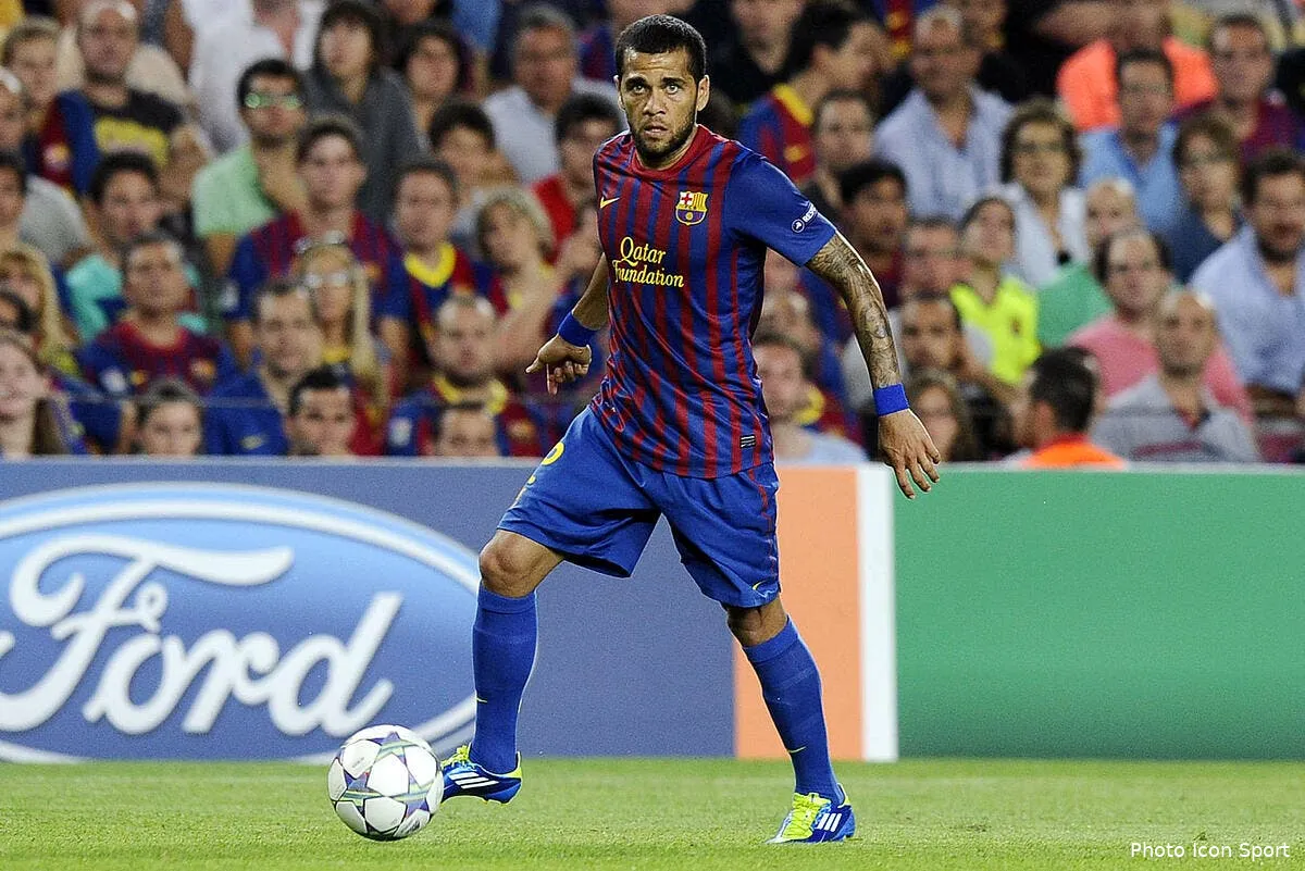 daniel alves refroidit les ardeurs du psg iconsport ima 130911 05 0236197