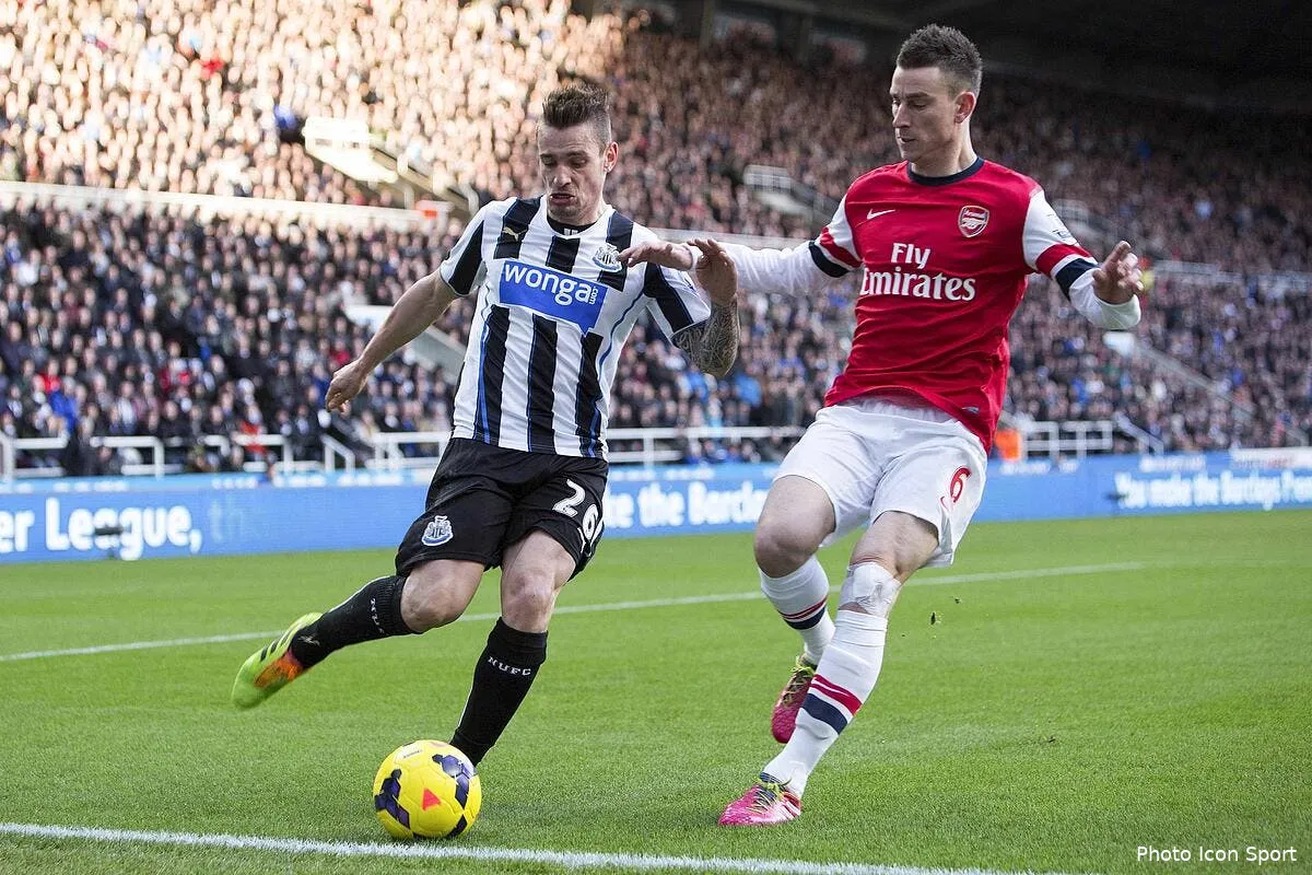 debuchy ne cherche pas a eteindre la rumeur psg iconsport spi 291213 05 0576835