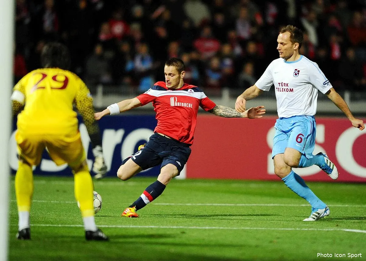 debuchy ne fera pas une rami avec valence iconsport win 071211 01 0128335