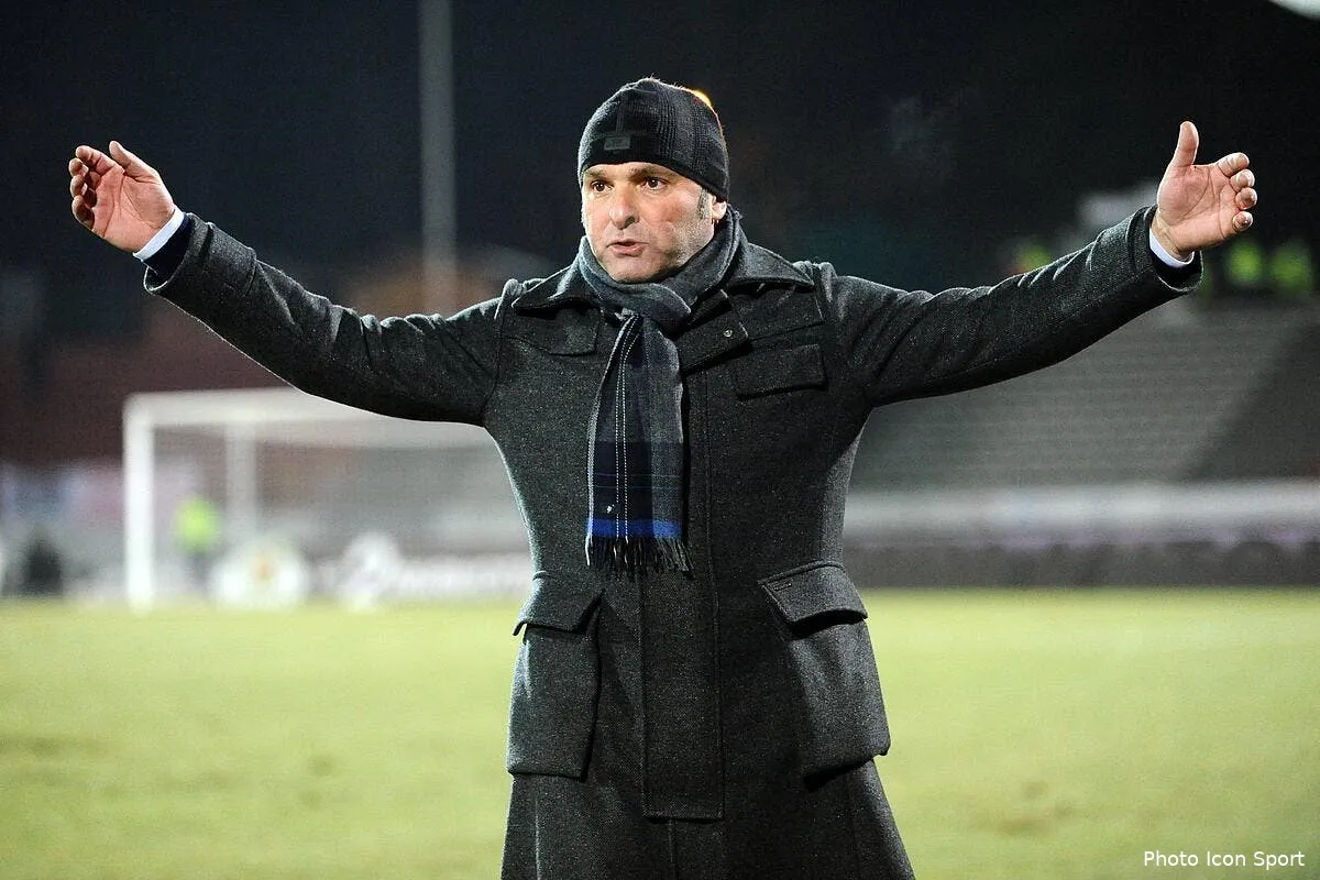 demission refusee pour l entraineur d evian thonon gaillard iconsport jpt 260113 08 5250821