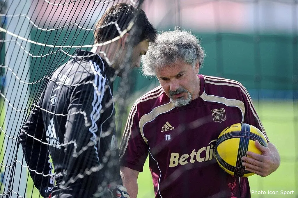 depart au mercato ou pas lloris fait durer le suspense 70103 18012