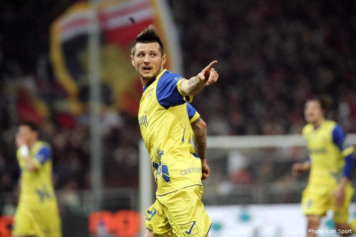 depuis l italie thereau reve surtout de l om et de stade de france iconsport spt 190212 01 0731842