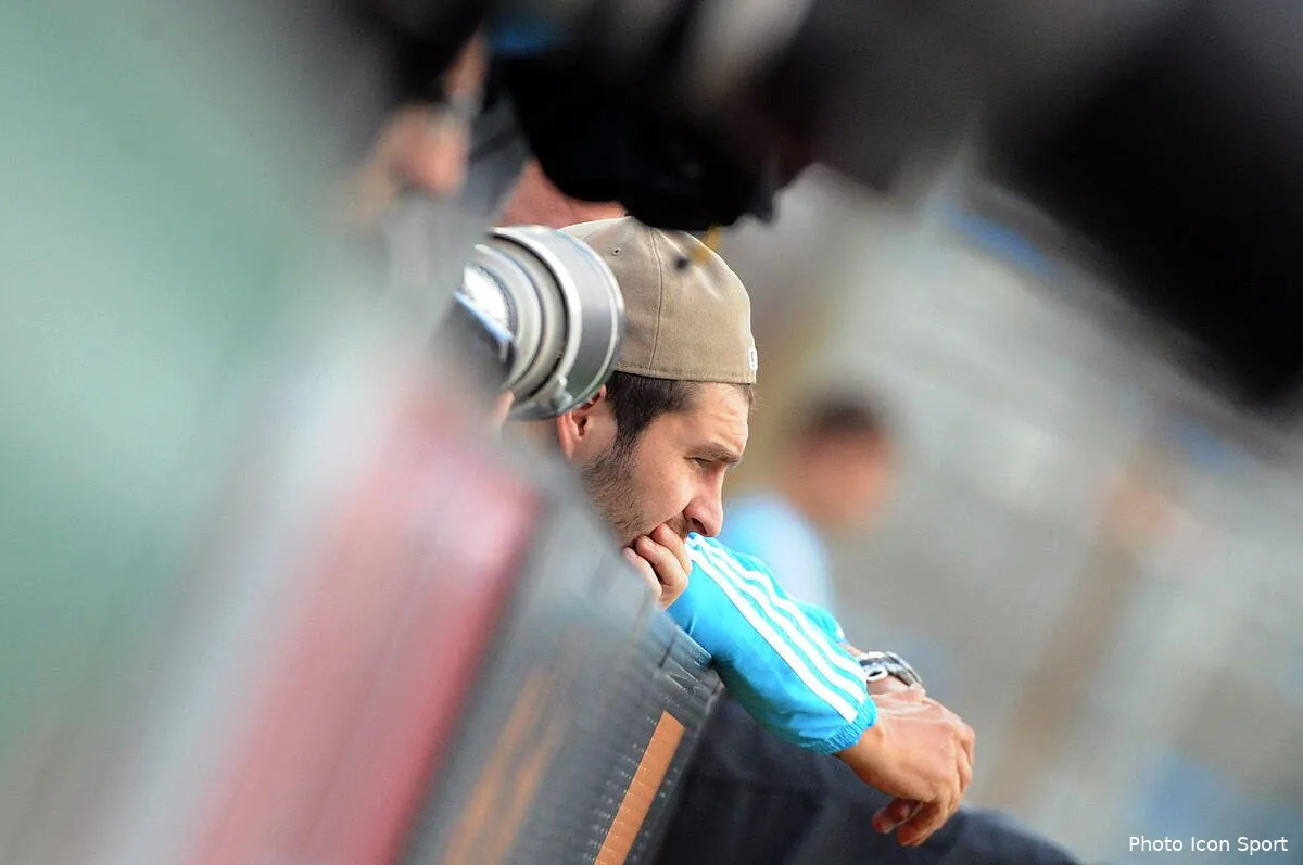 derriere le onze type il n y a plus grand monde a l om iconsport pet 111112 31 1043957