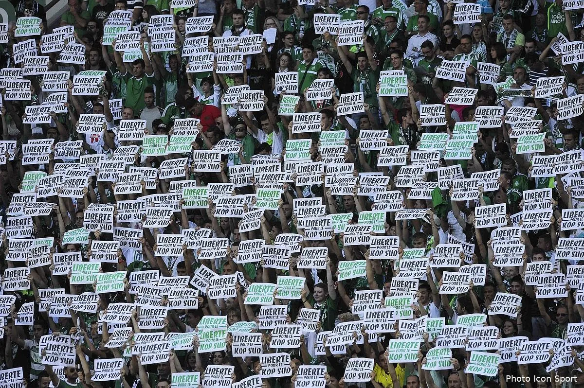 des supporters de l asse ont une plainte du maire sur le dos iconsport jpt 170814 09 11490075