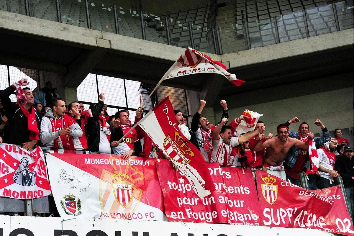 des supporters de monaco manifestent a paris iconsport win 290413 44 2560701