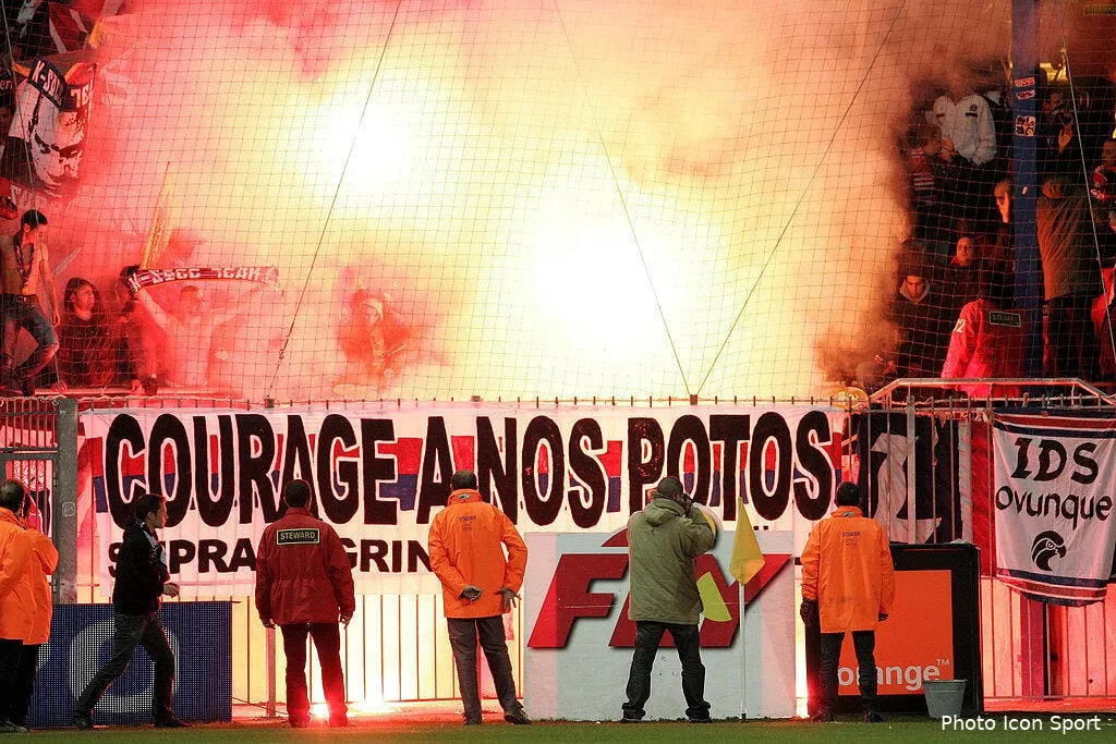 des supporters du psg se font tristement remarquer en gambardella 67850 16069