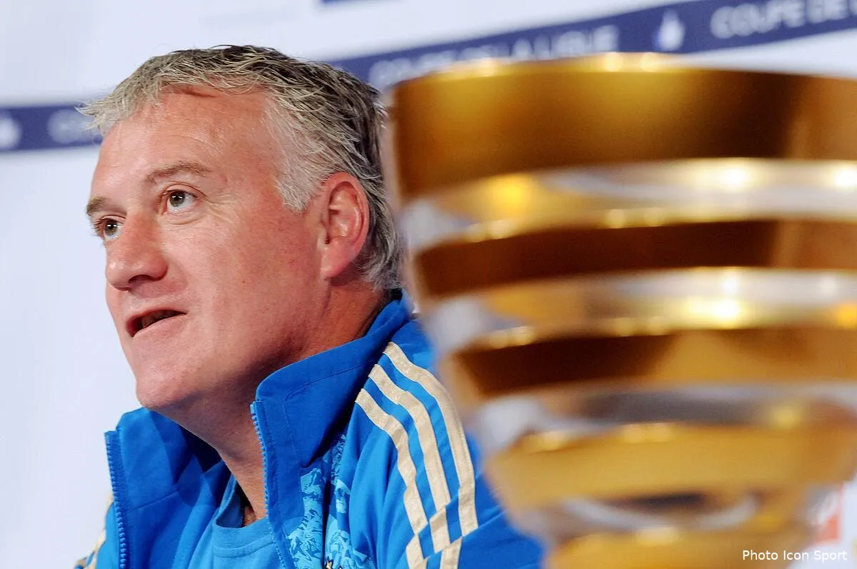 deschamps lache une petite phrase sur son avenir ou pas a l om iconsport pet 130412 07 0833763