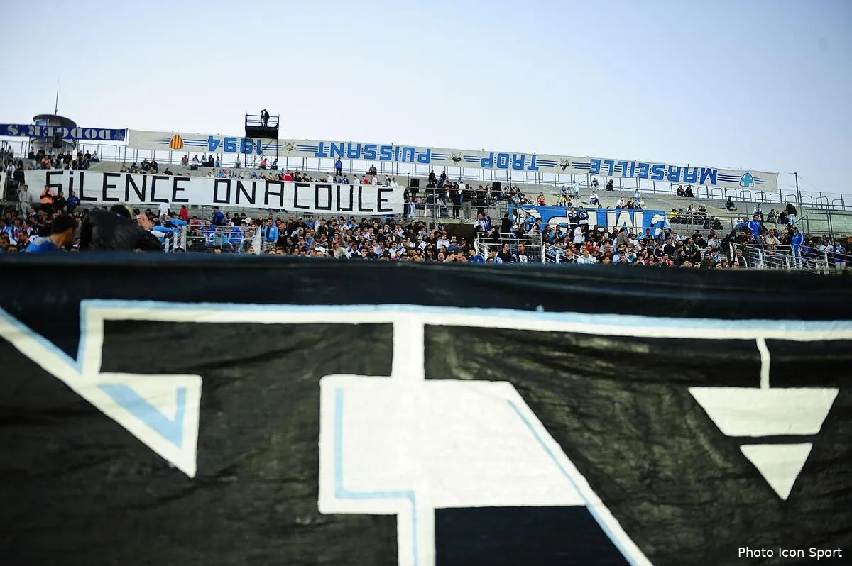 deschamps minimise les banderoles a son encontre iconsport noe 280312 01 0632983