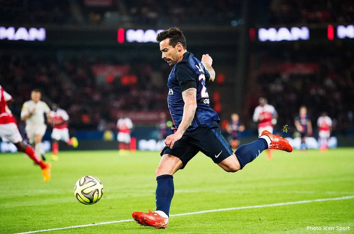 deux clubs europeens a l assaut d un attaquant du psg iconsport bbb 230515 08 15117981