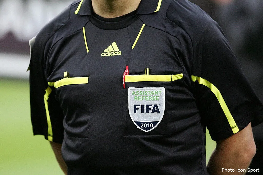 deux matches amicaux truques par un arbitre 68386 16527