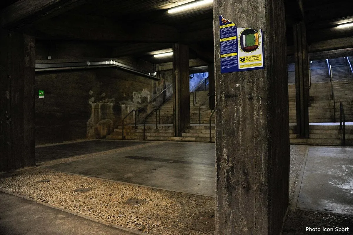 deux supporters du psg poignardes a barcelone iconsport win 101214 09 2198987