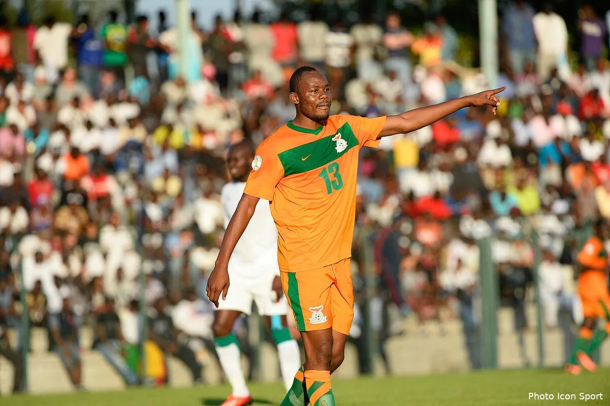 deux zambiens debarquent a sochaux iconsport por 140813 51 2873257