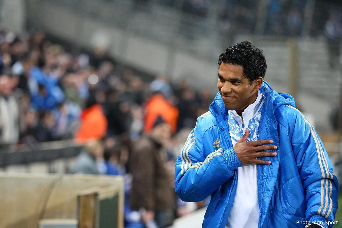 di meco felicite brandao en lui mettant un gros taquet iconsport guy 150112 05 1130217