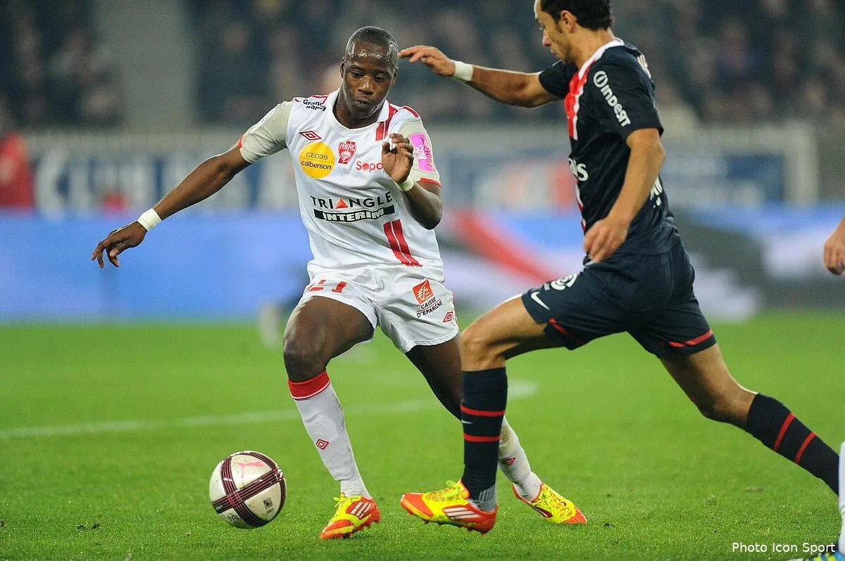 diakite a l ol alain giresse se fache iconsport win 201111 11 3429996