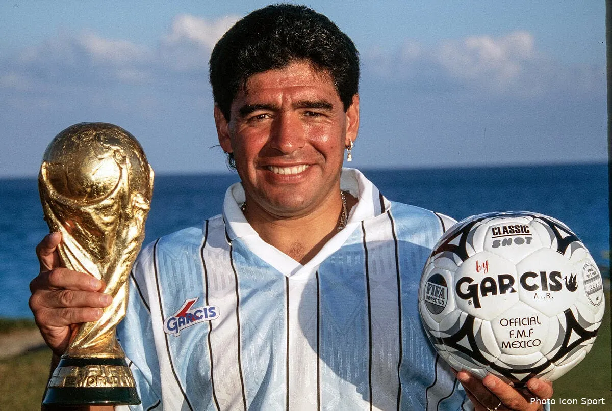 diego maradona est mort icon firo030420maradona01 300143