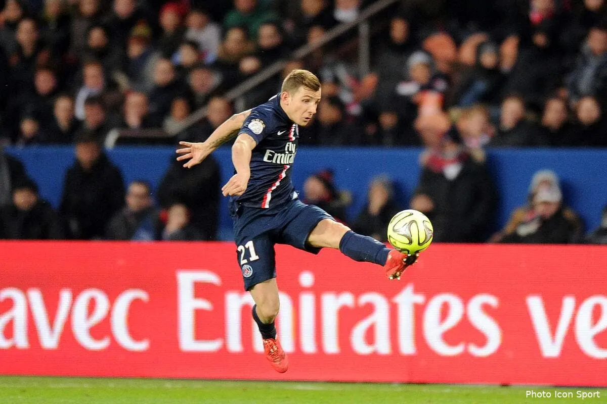 digne repond aux rumeurs de depart du psg iconsport fid 210215 07 62107393
