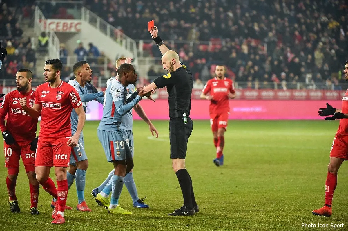 discipline 6 matches pour djilobodji 3 pour naldo 2 pour thauvin icon poy 260119 11 73243543