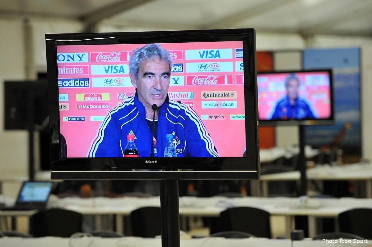 domenech fait dans la derision pour une publicite iconsport 100620101 01 00326416