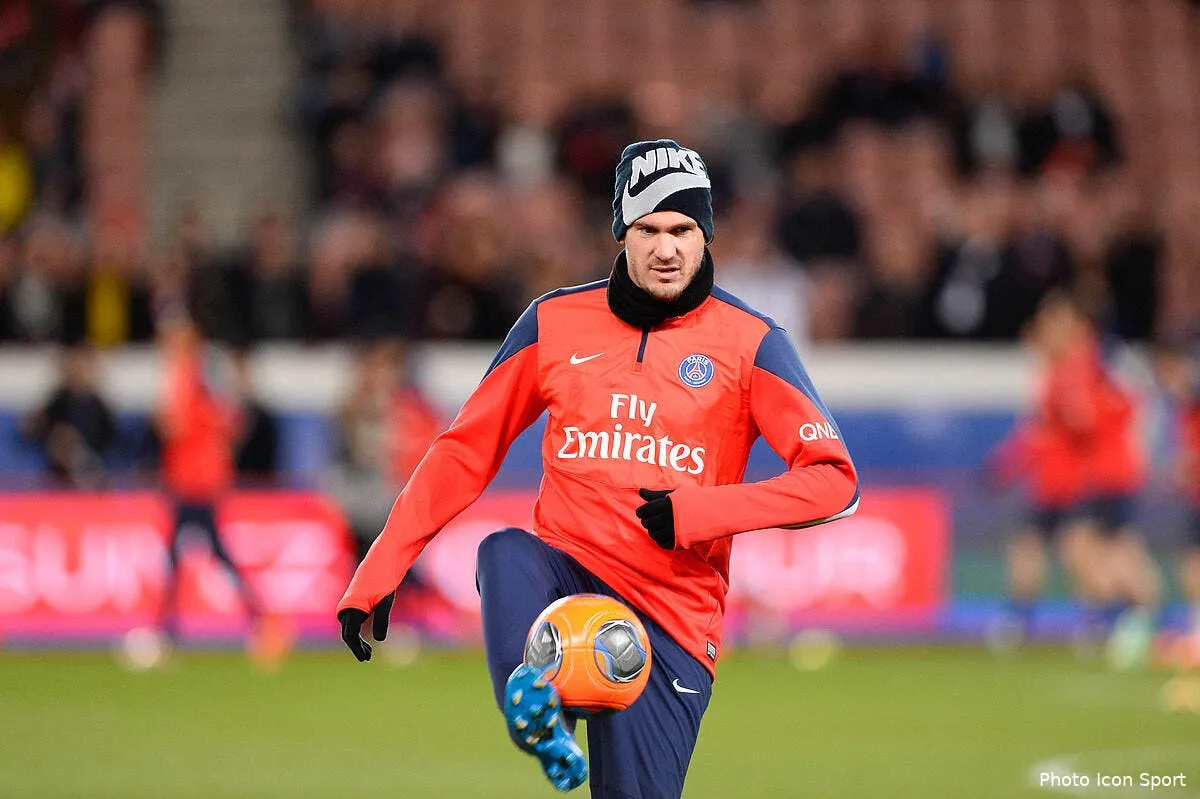 douchez double son salaire et prolonge au psg iconsport por 140214 08 6878483