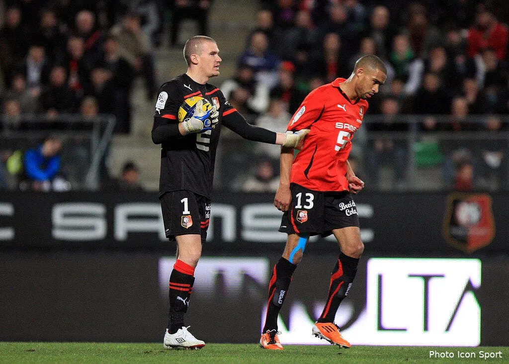 douchez fait durer le suspense sur son avenir 68116 16300