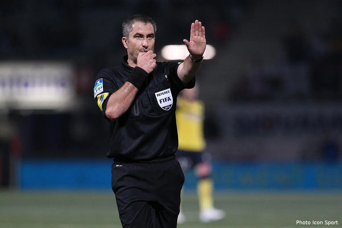 duluc respire fautrel et lannoy n arbitreront pas au mondial iconsport mar 201012 08 2178709