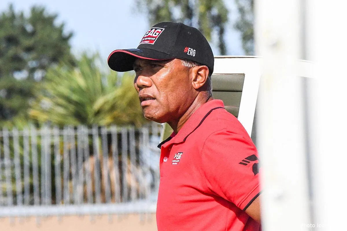 eag kombouare prolonge jusqu en 2020 a guingamp iconsport icon leb 040818 45 16228311