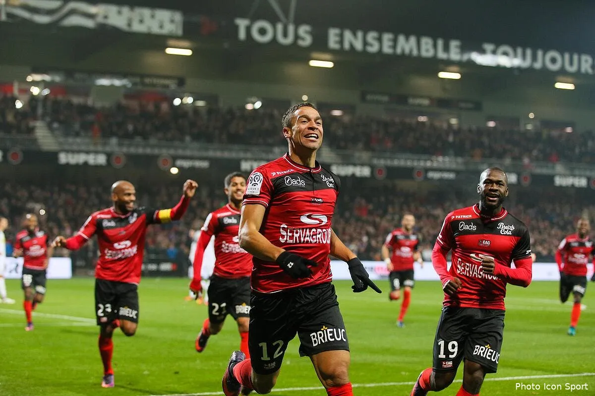 eag kombouare s eclate comme un fou iconsport vmi 291016 02 10159462