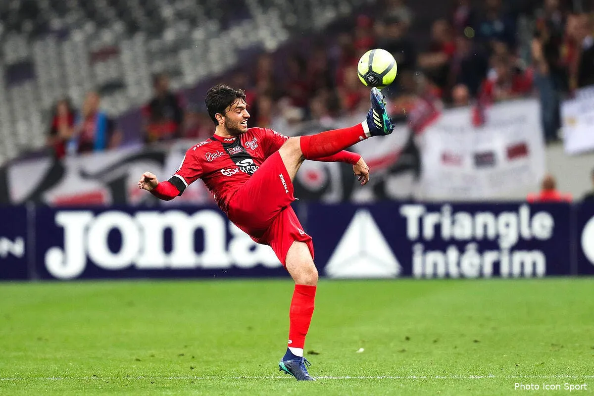 eag l om doit foncer sur grernier au mercato exige dugarry iconsport icon blo 190518 12 10221177