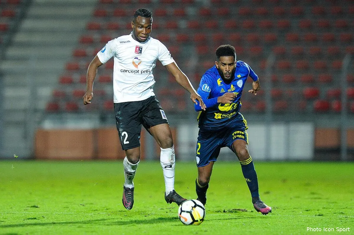 eag niakate s engage jusqu en 2023 a guingamp iconsport icon alc 171117 05 40229407