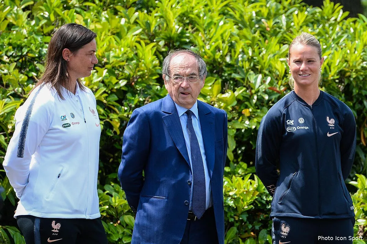 edf amandine henry detruit salement corinne diacre icon bap 040619 03 11 299361