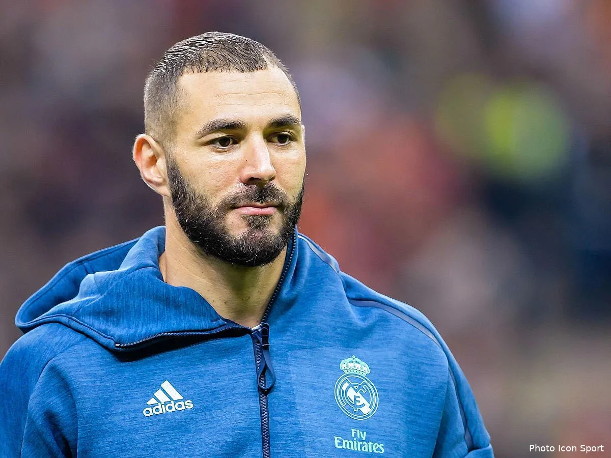 edf benzema international avec l algerie elle lance le debat icon 400398675268903
