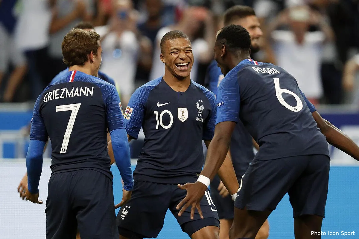 edf dans le vestiaire aussi mbappe a eclipse griezmann mbappe 57233159