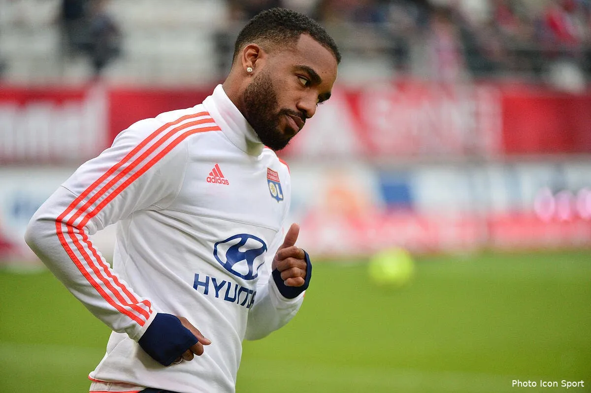 edf deschamps zappe lacazette riolo cherche la vraie raison lacazette 34173910