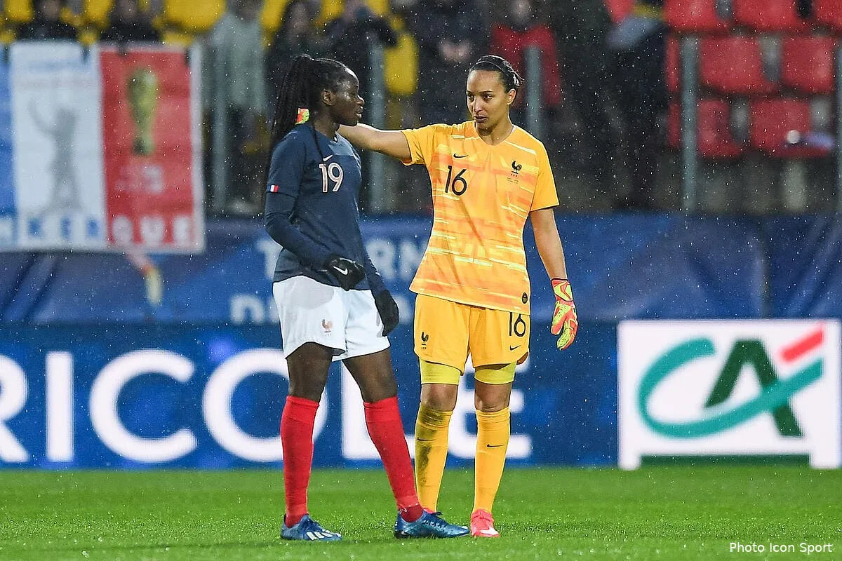 edf diacre se fait degommer par une lyonnaise icon bap 040320 93 156298009