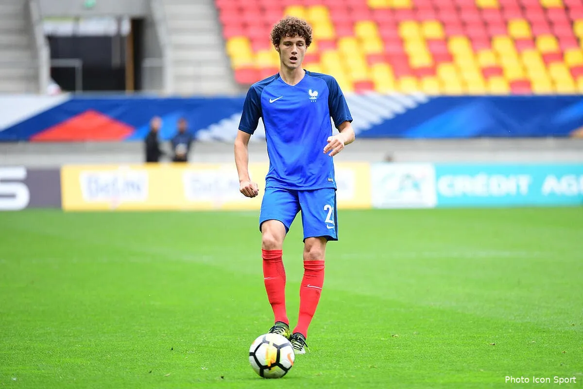 edf les bleus avec pavard et n zonzi iconsport icon win 040917 01 16935198457