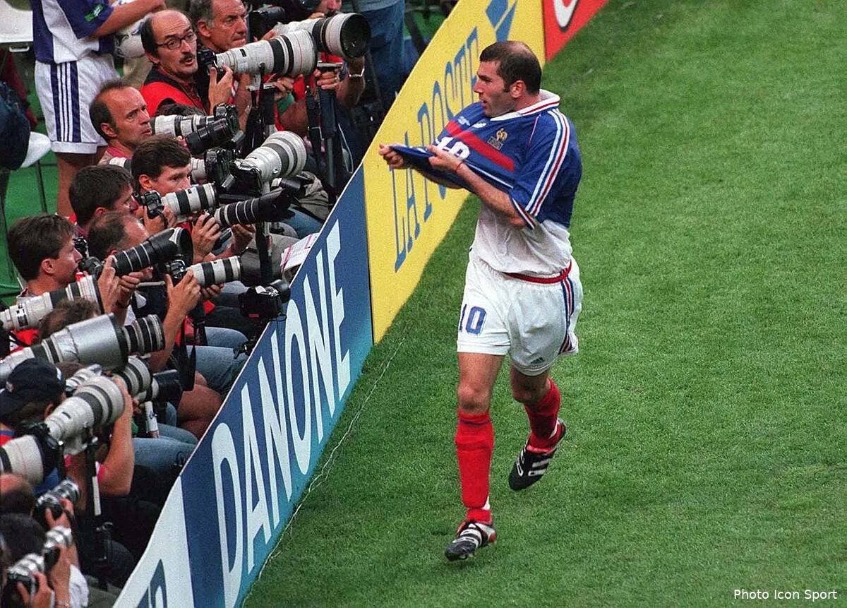 edf les nouveaux maillots ont fuite ca rappelle de bons souvenirs zidane 98279929