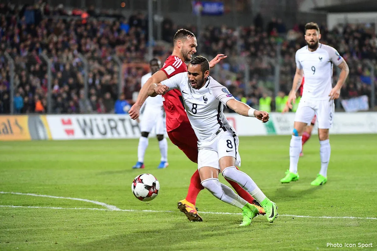 edf pierre menes decerne son bonnet d ane a payet iconsport win 250317 01 1571174790