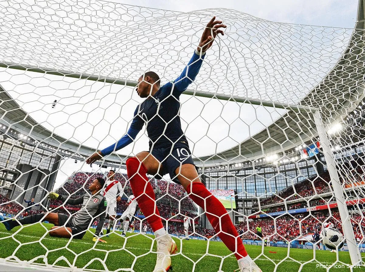 edf qui va encore oser critiquer mbappe balance pierre menes iconsport icon spu 210618 05 05222553