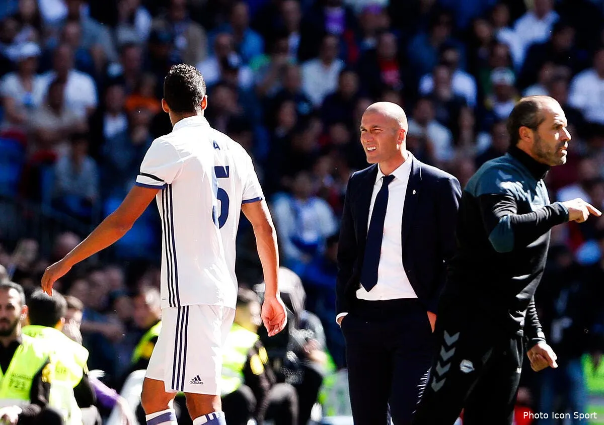 edf zidane selectionneur varane repond et ne dit pas non iconsport mar 020417 01 05195659