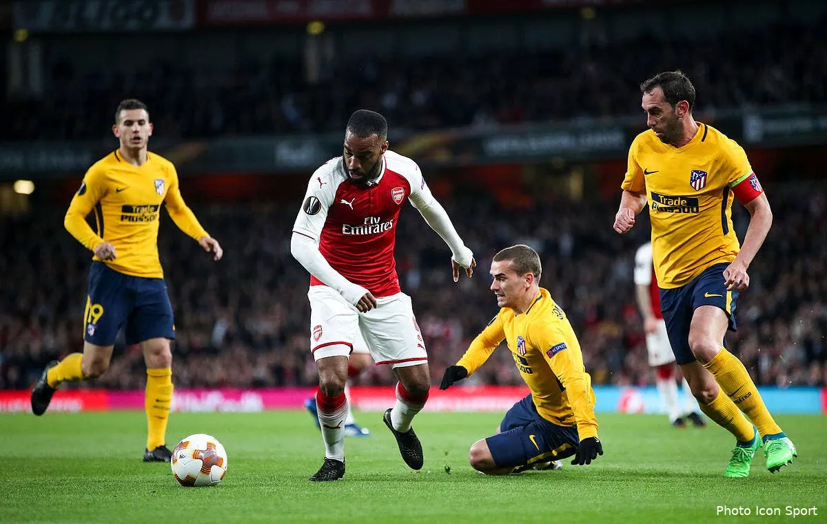 el griezmann repond a lacazette arsenal et l atletico dos a dos iconsport icon pa 36201557217007