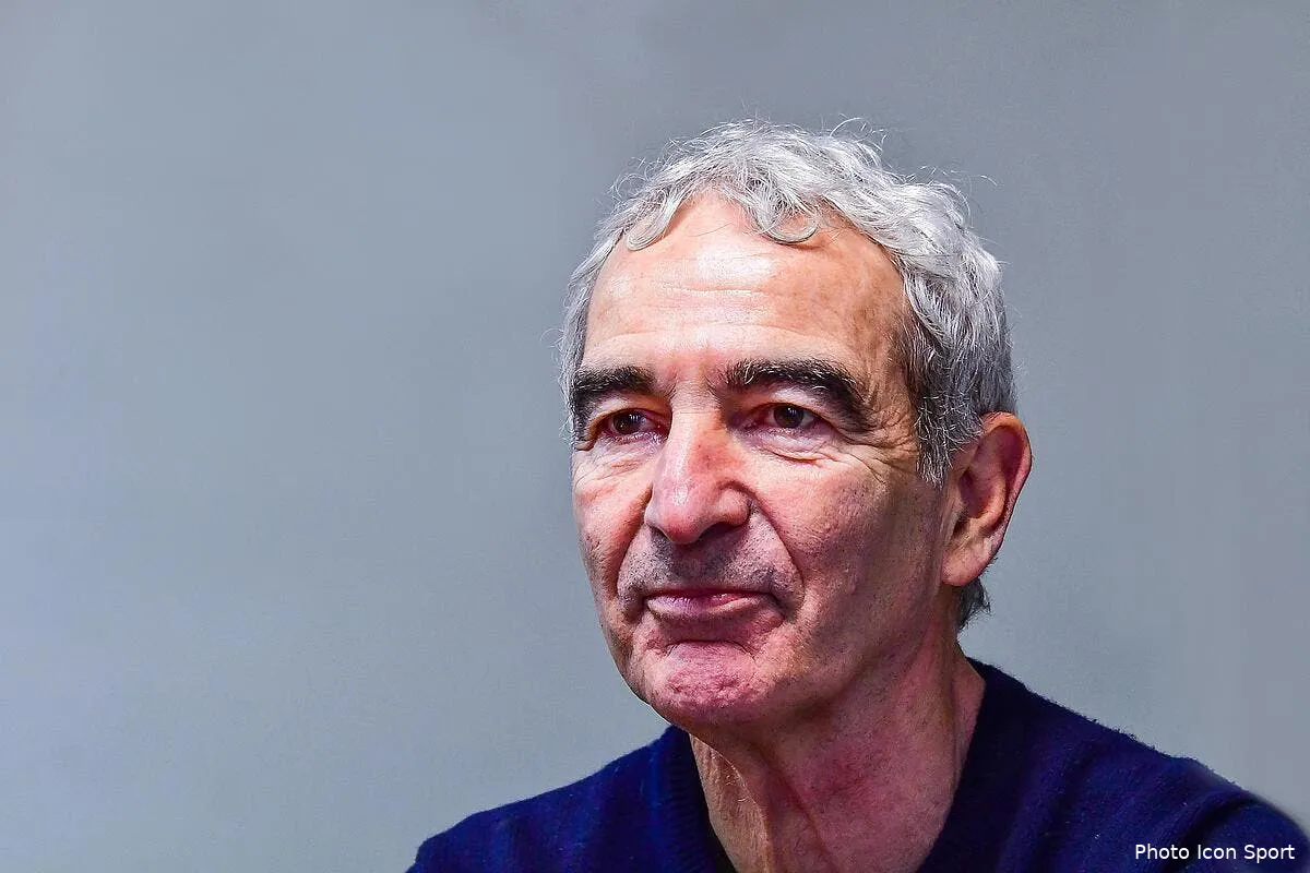 el ne soyez pas trop cons domenech supplie les supporters de l ol iconsport icon bap 080318 93 41218815