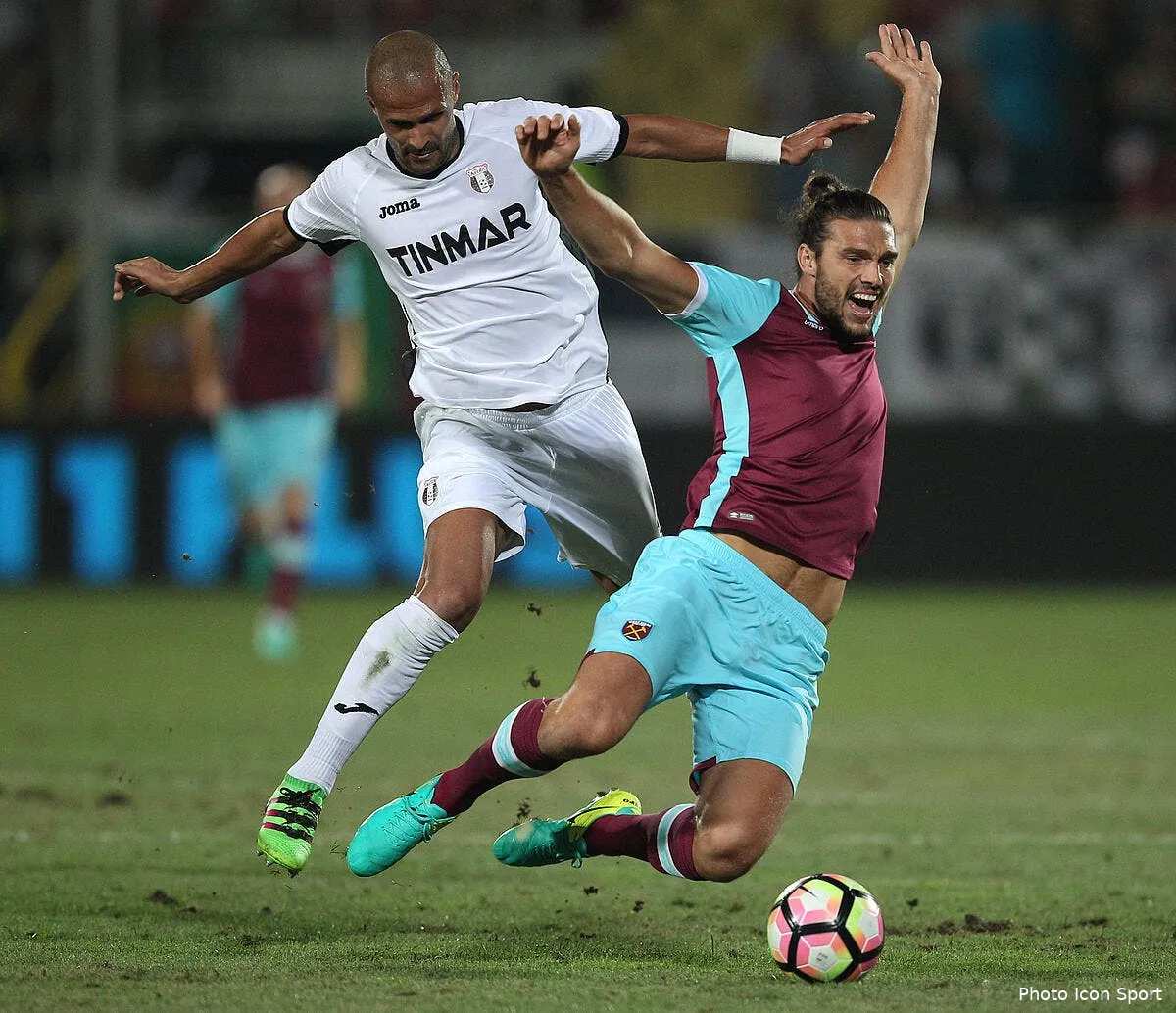 el west ham encore ejecte par astra iconsport bpi 180816 11 02152846