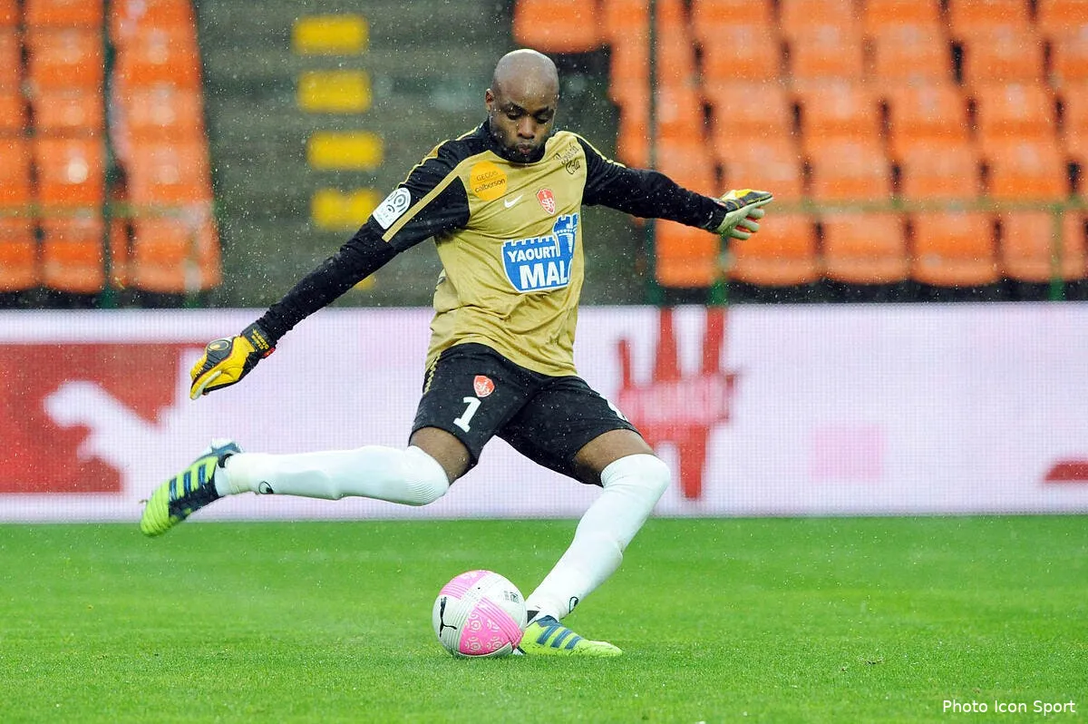 elana snobe l om et devrait signer au losc pour trois ans iconsport jpt 150412 05 5135120