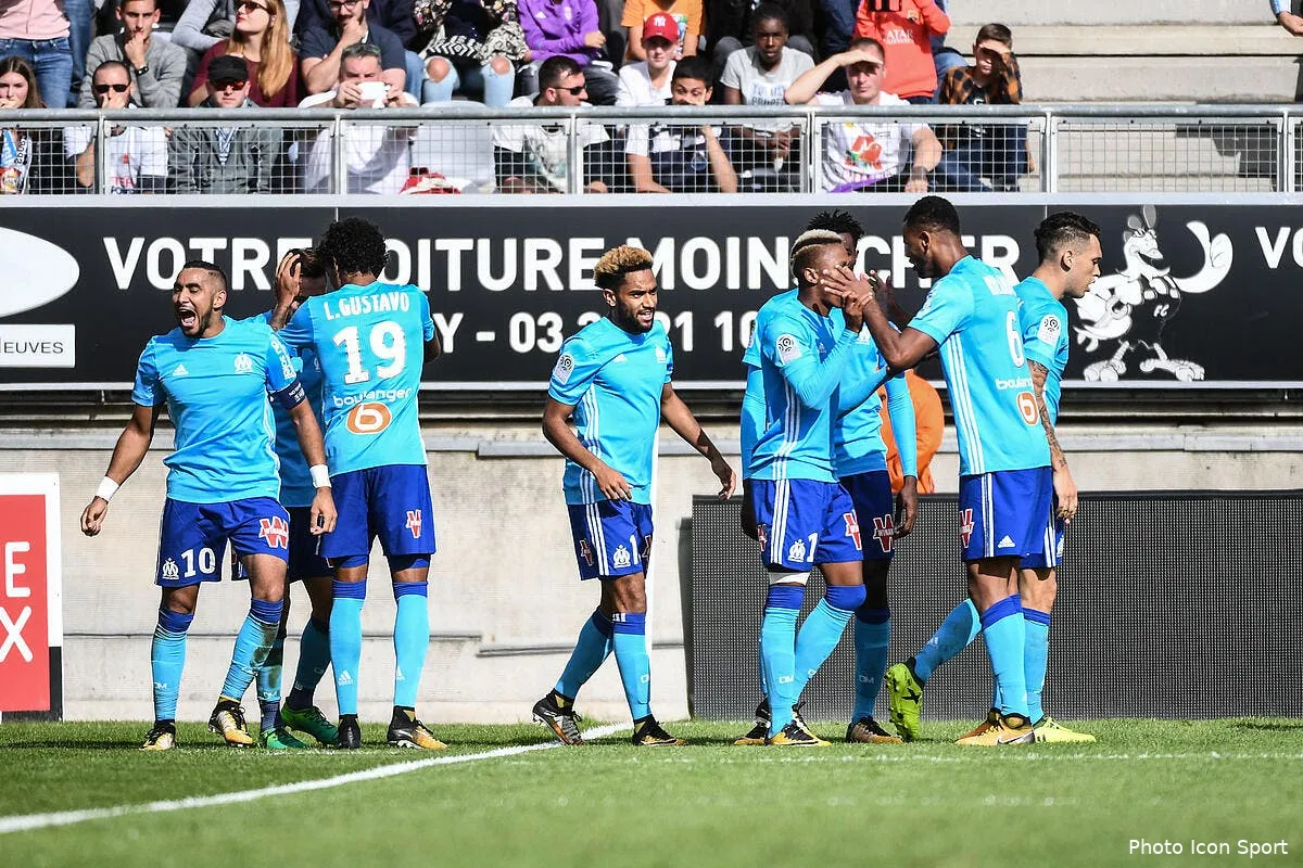 en deux minutes clinton njie redonne le sourire a l om iconsport icon dib 170917 100 01193659