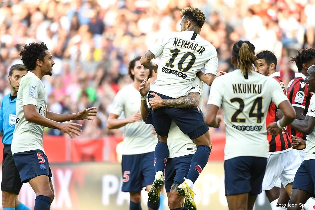 en promenade a nice le psg egale un gros record psg 67231897