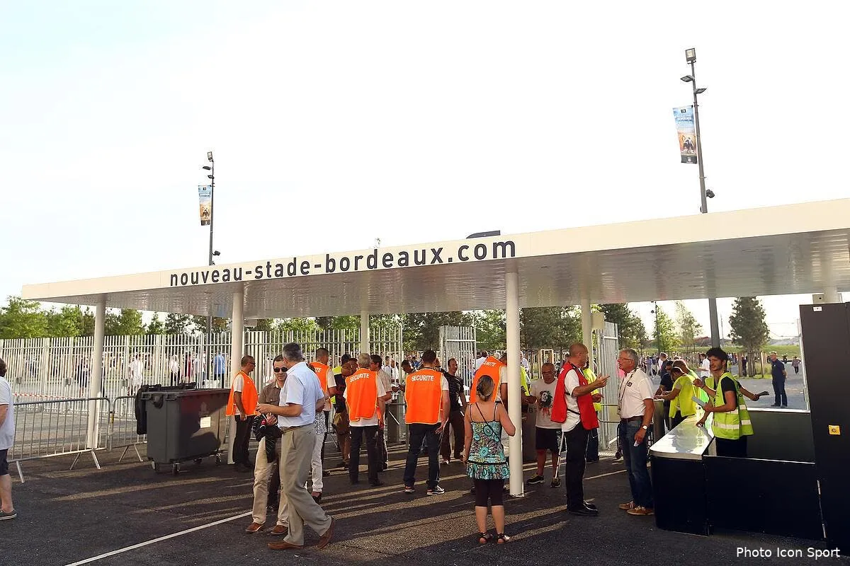 encore de gros bugs au nouveau stade de bordeaux iconsport blo 050615 84 32113143