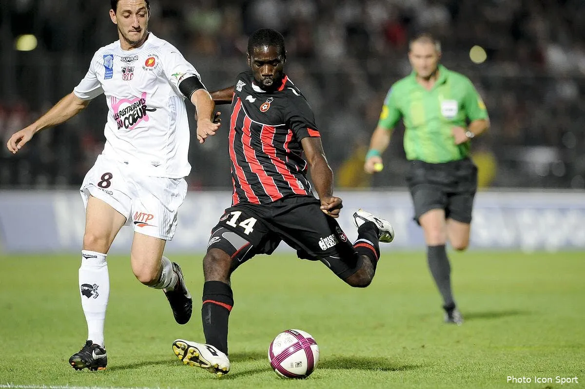 enorme tuile pour nice et emerse fae iconsport aim 170911 82 10125922