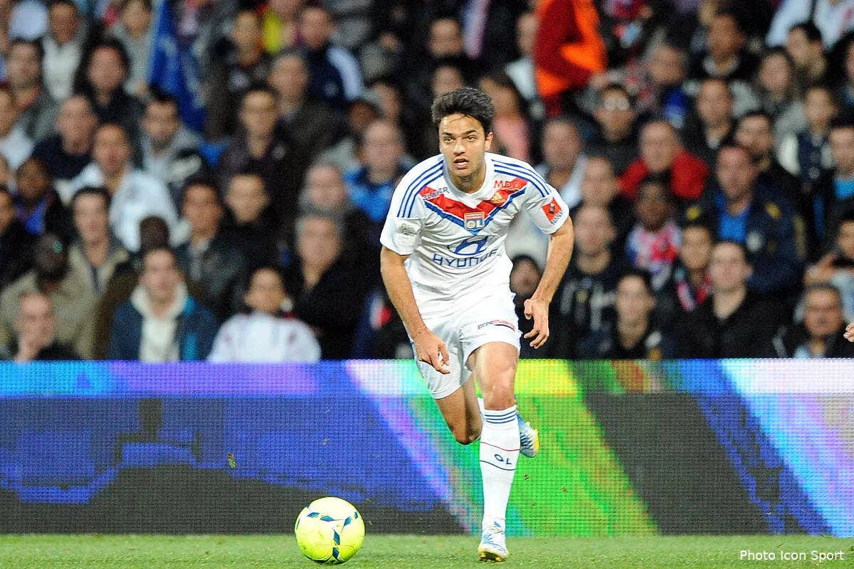 entre grenier et l ol ca negocie iconsport jpt 260513 44 2558369