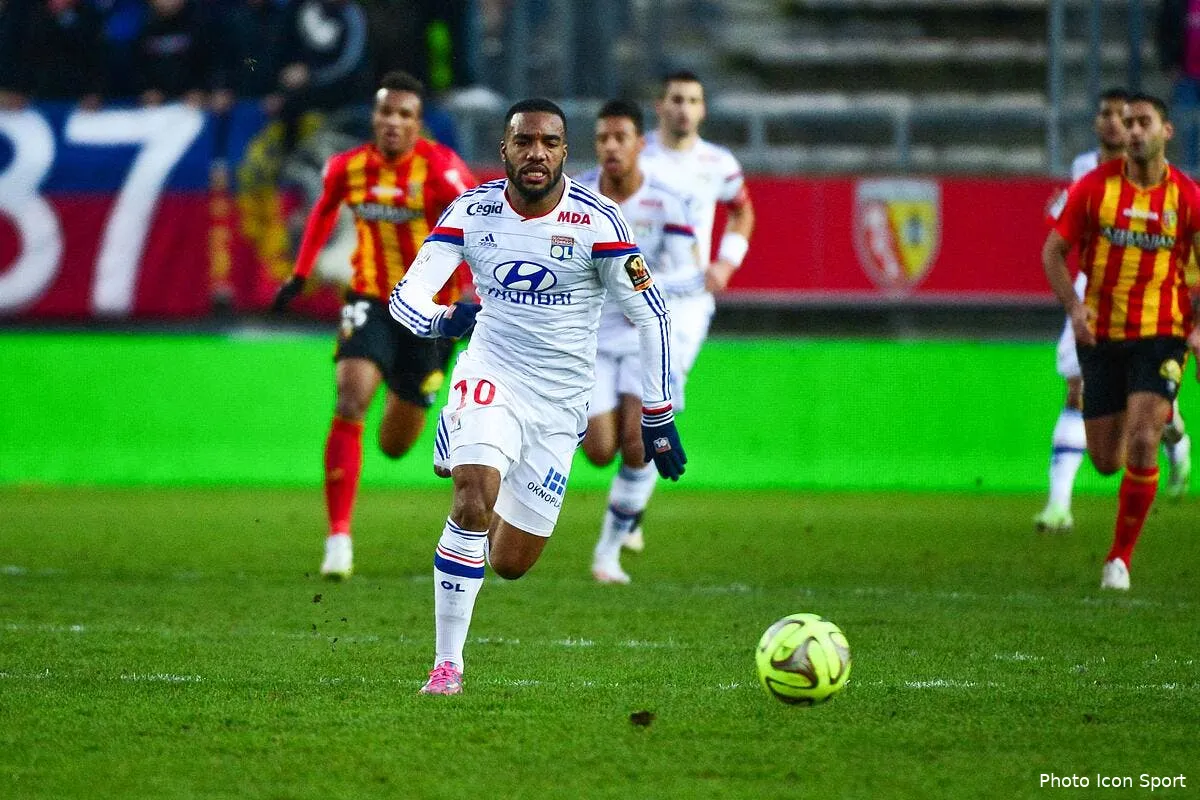 entre lacazette et l ol ca commence a s enerver iconsport win 170115 08 41114355